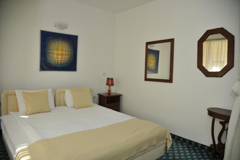 Hotel Residence Inn Skopje Zimmer foto