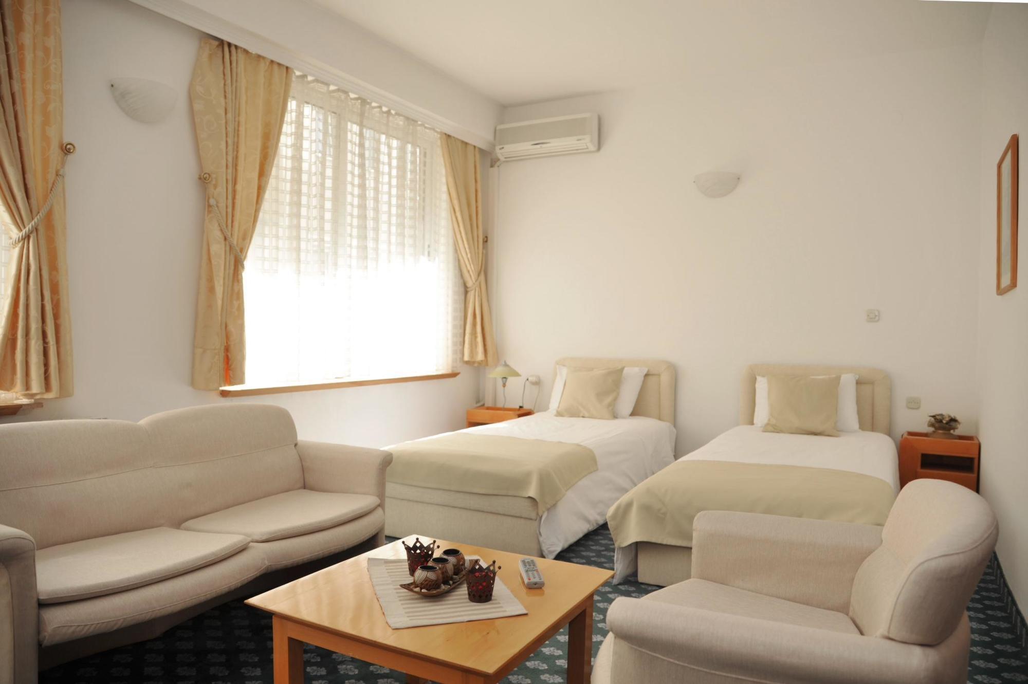 Hotel Residence Inn Skopje Exterior foto