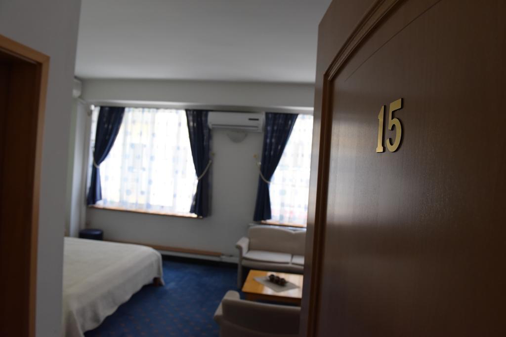 Hotel Residence Inn Skopje Exterior foto